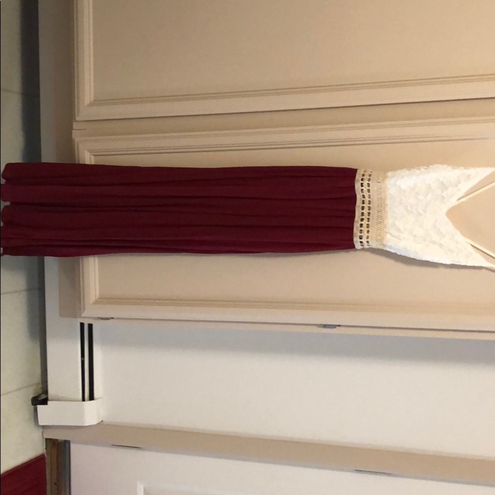 Long White/Maroon Dress